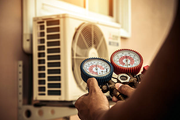 Professional Emergency Hvac technician working in Bluffton, OH